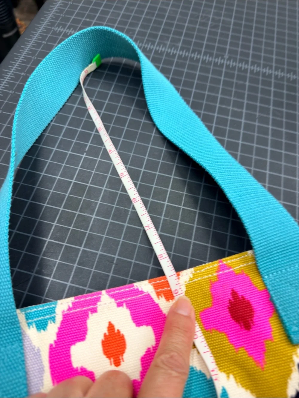 Vibrant Multi-Color Geometric Laptop Bag with Teal Handles Almost new